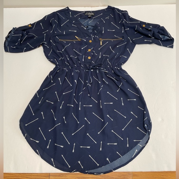 Womens J for Justify Young Contemporary Navy Blue Arrows Top Size Small JD - Picture 1 of 8